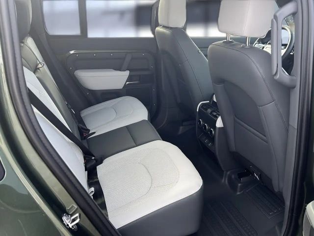 Land Rover Defender 110 Dynamic SE