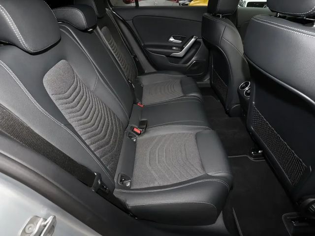 Mercedes-Benz A 200 TOTWINKEL+PANORAMA+KAMERA+NIGHT PAKET+18"