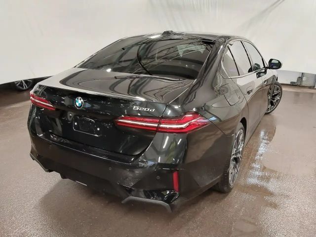 BMW 520 520d M-Sport Sedan xDrive