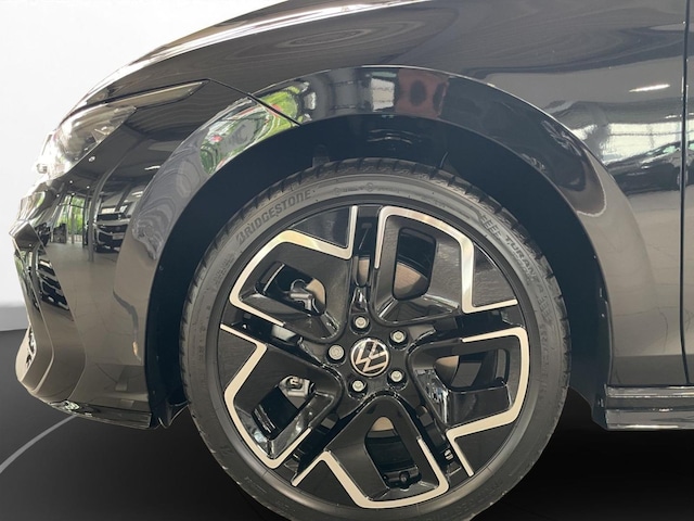 Volkswagen Golf DSG R-Line