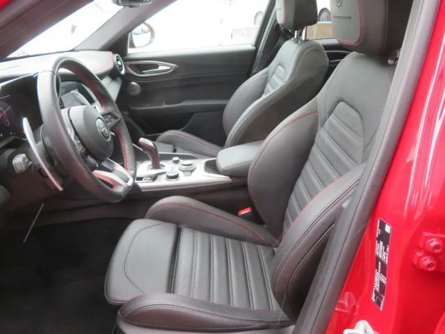 Alfa Romeo Giulia Q4