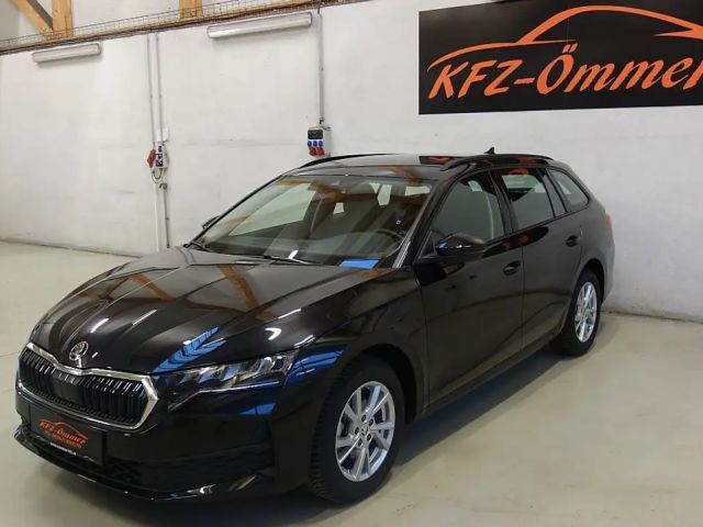 Skoda Octavia Kombi 2,0 TDI AHK,SHZ,LED,Alufelgen,digital Coc...