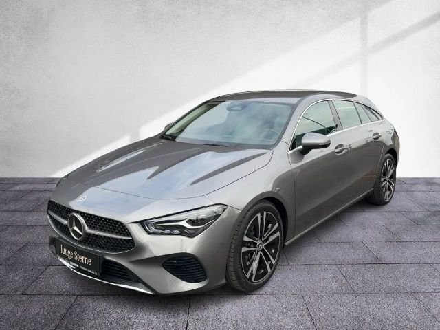 Mercedes-Benz CLA 180 Sedan Shooting Brake