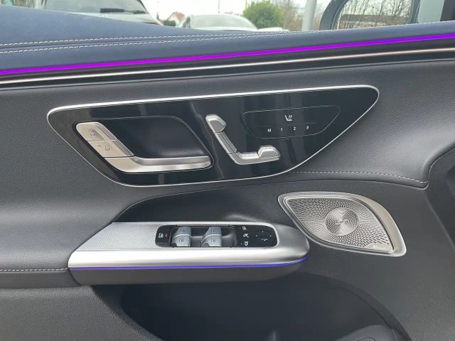 Mercedes-Benz EQE 350 AMG Line Sedan