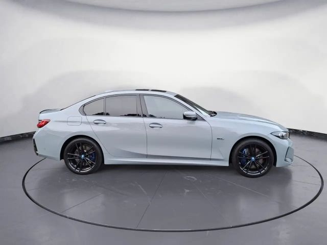 BMW 330 330e M-Sport Sedan