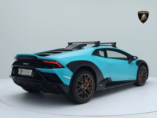 Lamborghini Huracan n Sterrato I BLU GLAUCO I AD PERSONAM