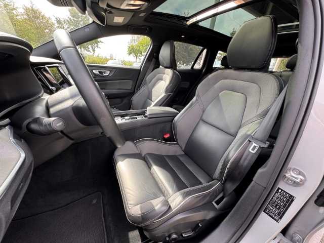 Volvo V60 Dark Hybrid Ultimate