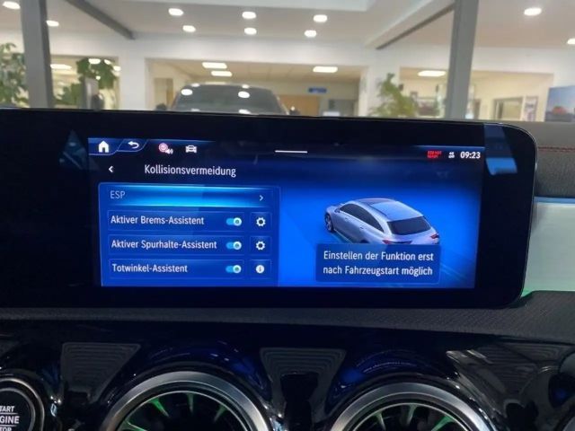 Mercedes-Benz CLA 200 AMG Line Coupé