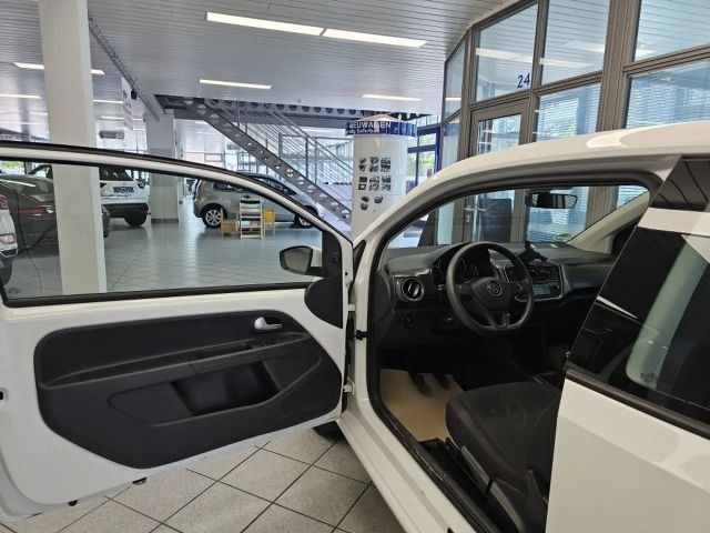 Volkswagen up! Move Move up!