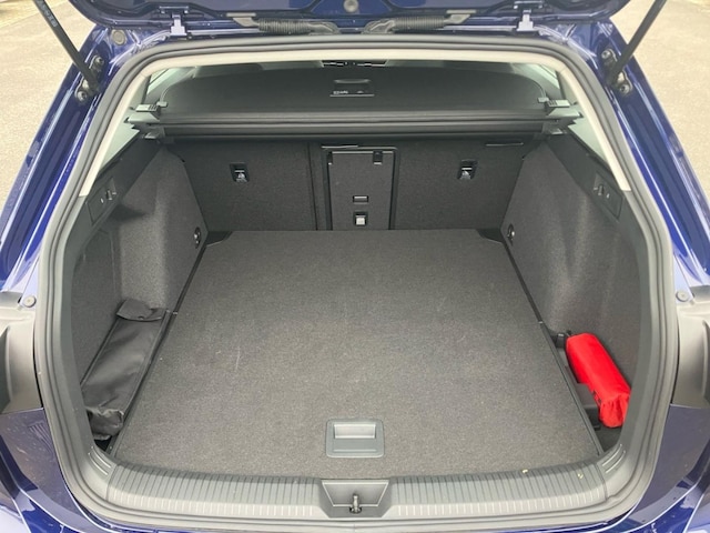 Volkswagen Golf 1.5 eTSI DSG Life Variant