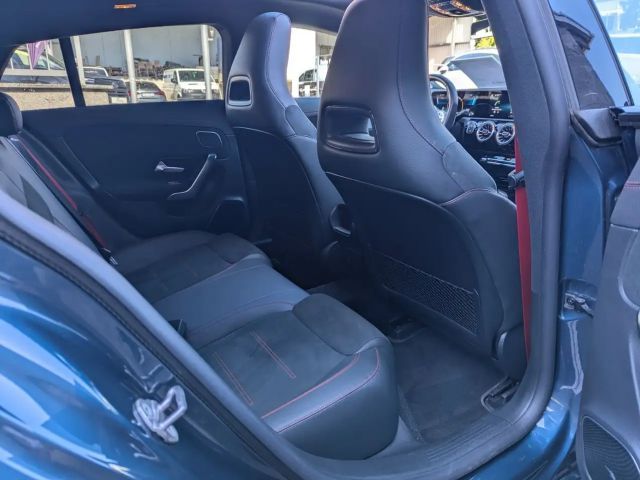 Mercedes-Benz CLA 45 AMG AMG Line