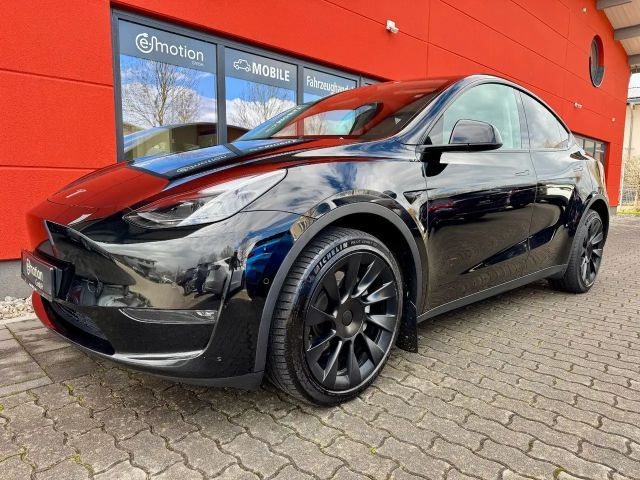 Tesla Model Y AWD Long Range
