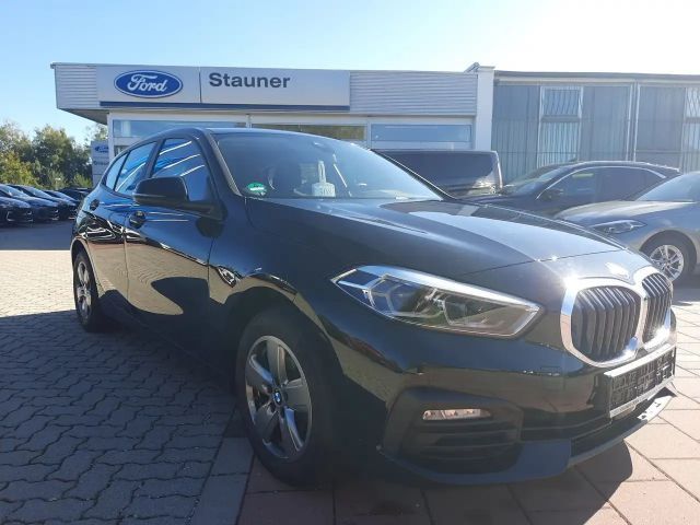 BMW 118 118d Advantage pakket Sedan