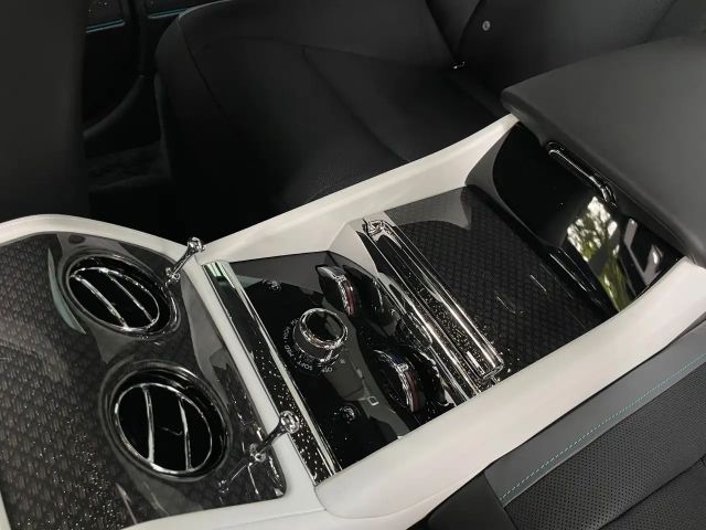 Rolls-Royce Spectre Black Badge - Bespoke/Starlight/Carbon