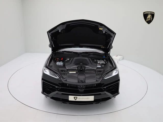 Lamborghini Urus SE MY25 I 23" I AHK I B&O I PANO