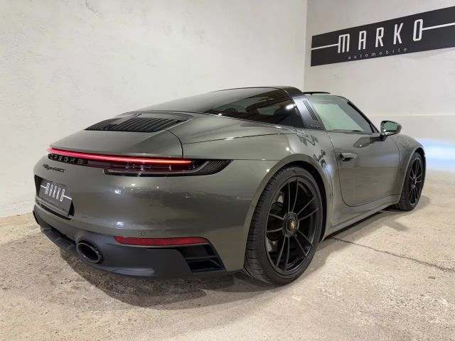 Porsche 992 4 Cabrio GTS Targa