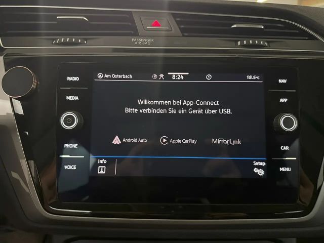 Volkswagen Touran 2,0 TDI *NAVI*ACC*AHK*PANO*PDC vo/hi*Elektr. He...