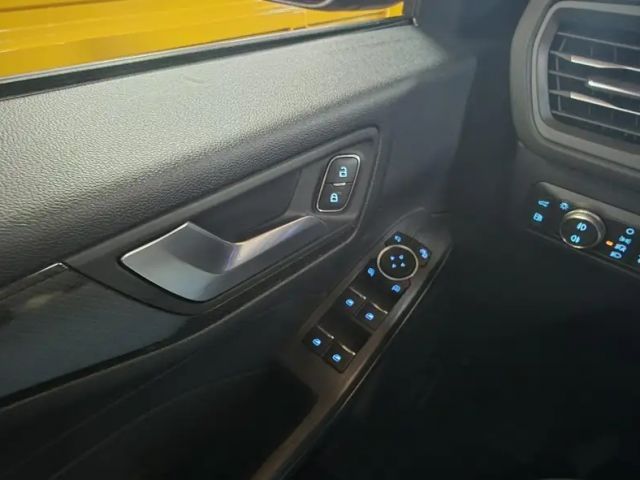 Ford Kuga Plug in Hybrid ST Line X