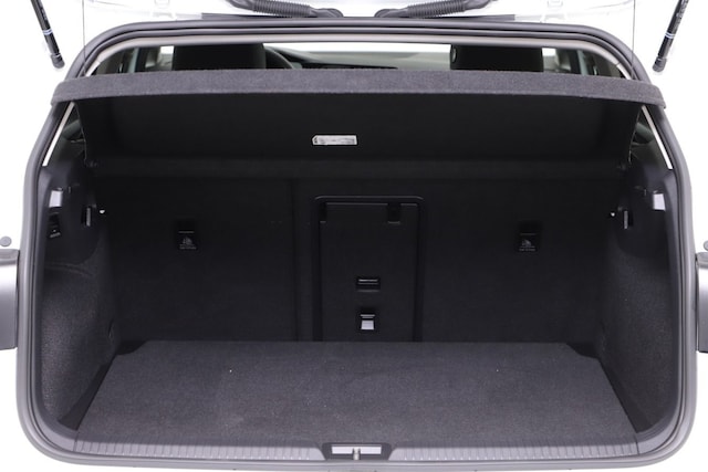 Volkswagen Golf 2.0 TSI DSG Golf VIII Style