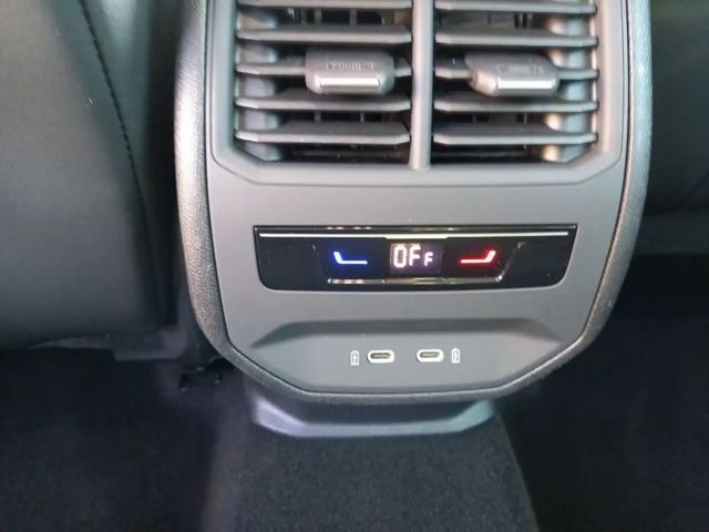 Seat Leon 1.5 eTSI DSG FR-lijn Sportstourer