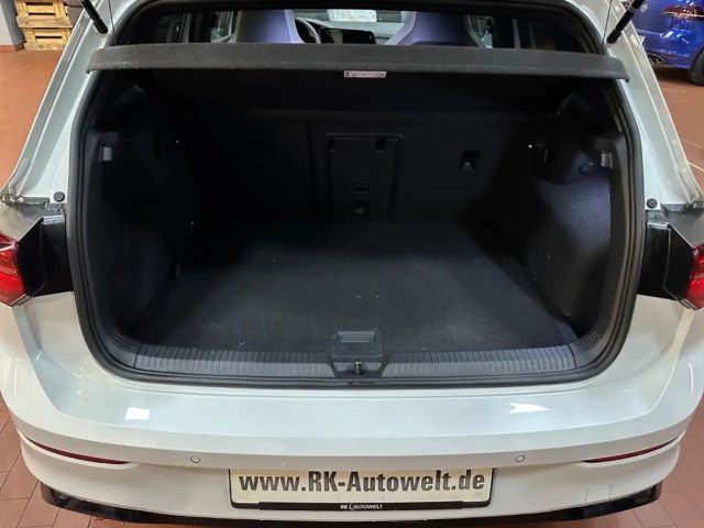 Volkswagen Golf 1.5 TSI Golf VIII R-Line