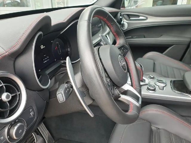 Alfa Romeo Stelvio Q4