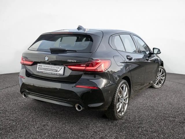 BMW 120 120i Sedan Sport Line