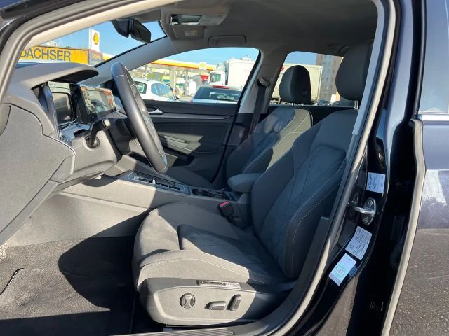 Volkswagen Golf DSG Style Variant