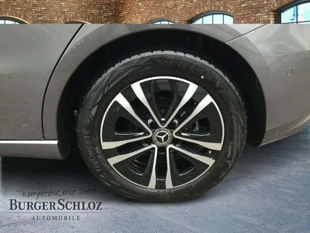 Mercedes-Benz B 180 SpurW W-Paket PDC SHZ SpurH LED el.Heck