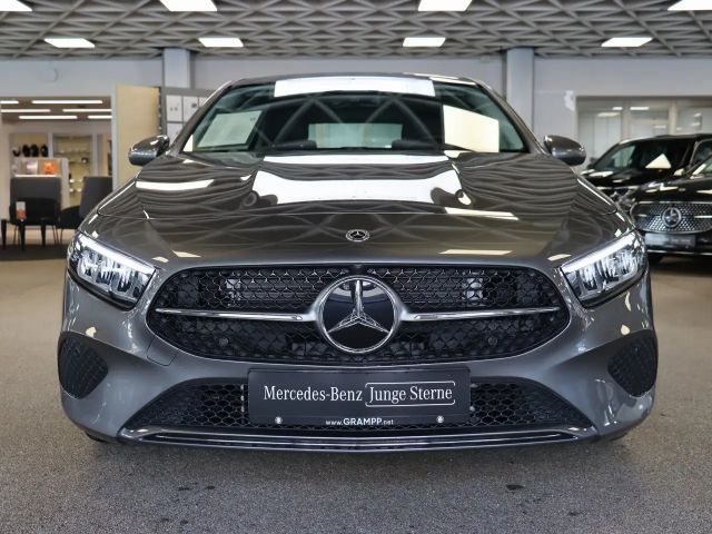 Mercedes-Benz A 180 Progressive