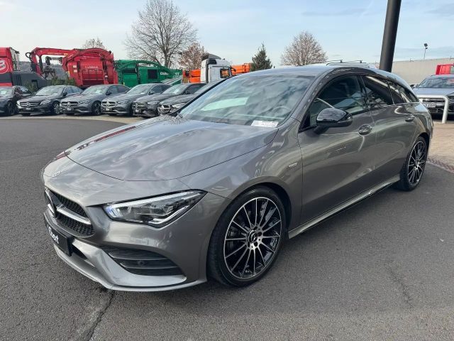 Mercedes-Benz CLA 200 AMG Line