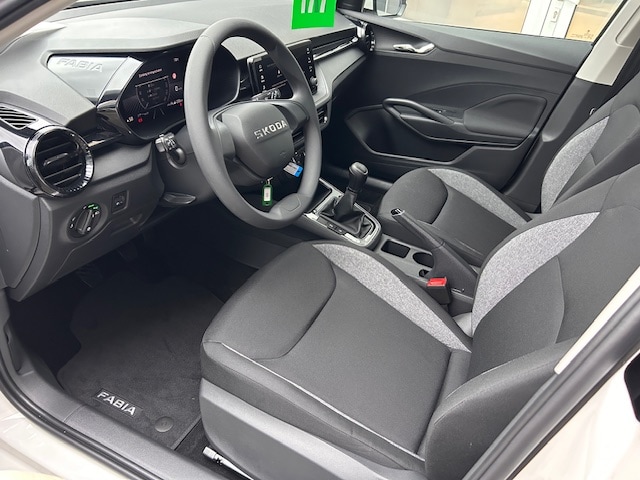 Skoda Fabia Fabia Essence CARPLAY;SHZ;PDC;PDC