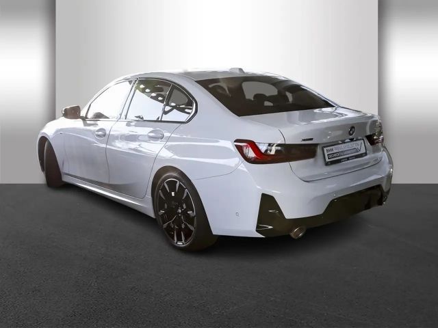 BMW 330 330i M-Sport Sedan xDrive