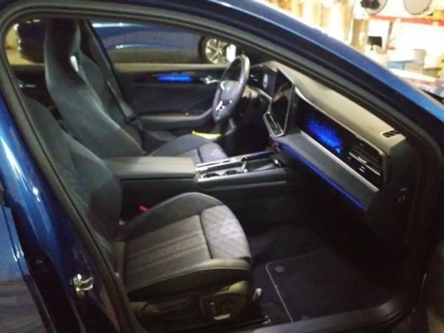 Volkswagen Passat 4Motion R-Line Style Variant