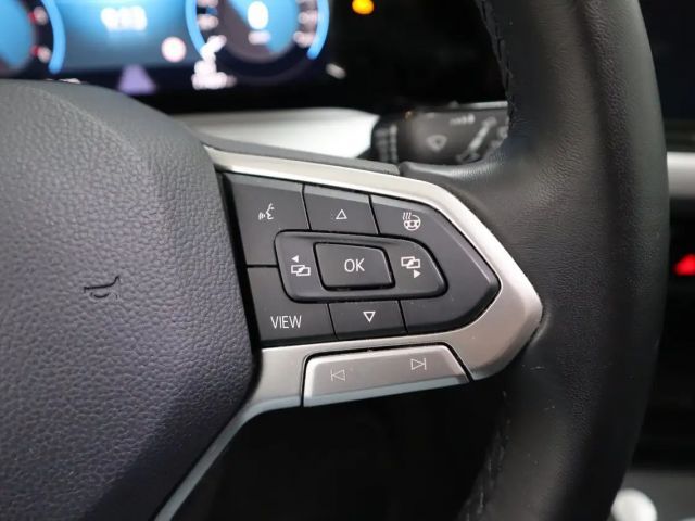 Volkswagen Golf Life Variant