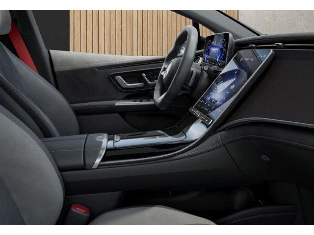 Mercedes-Benz EQE 300 Sedan