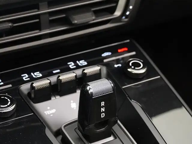 Porsche 992 4 Cabrio GTS Targa