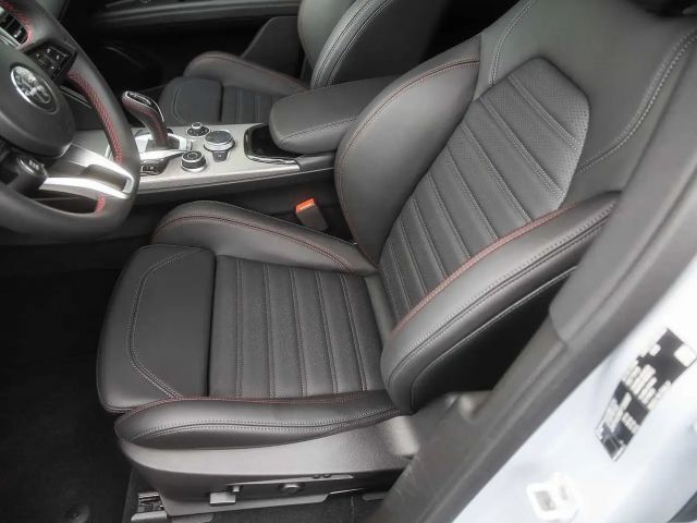 Alfa Romeo Stelvio AT8 Q4 Turbo