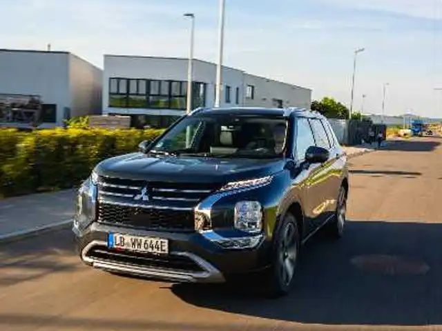 Mitsubishi Outlander PHEV