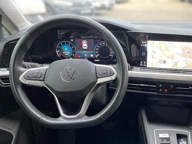 Volkswagen Golf Life