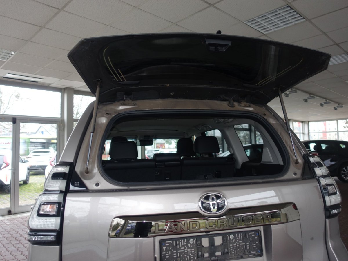 Toyota Land Cruiser 5-deurs Plus