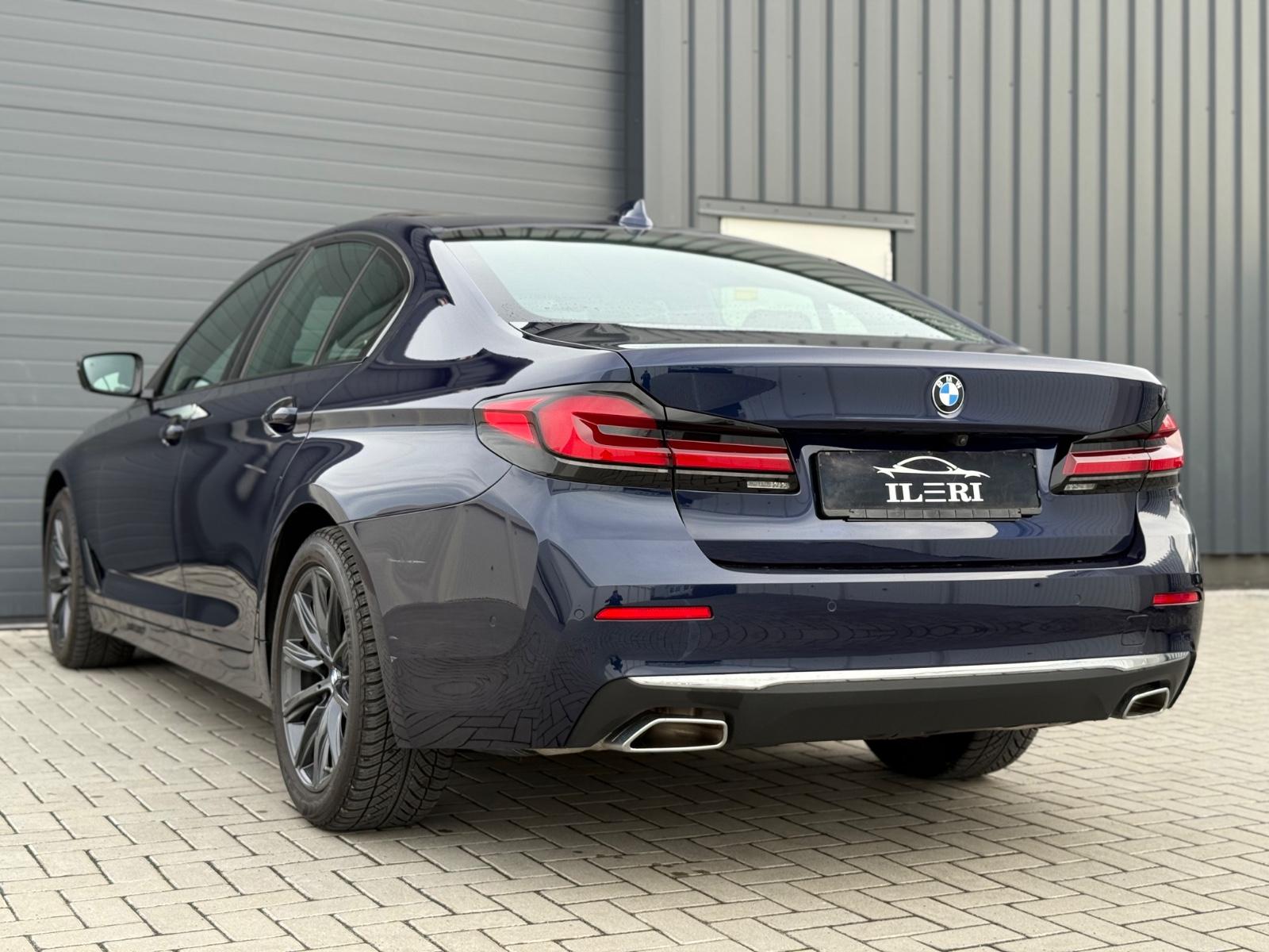 BMW 540 540i Luxury Line Sedan