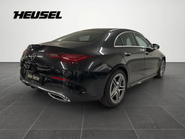 Mercedes-Benz CLA 200 AMG Line Coupé