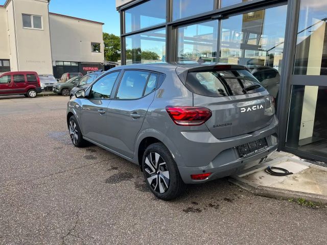 Dacia Sandero TCe 90