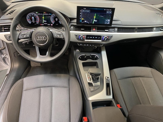 Audi A4 40 TFSI S-Tronic Sedan