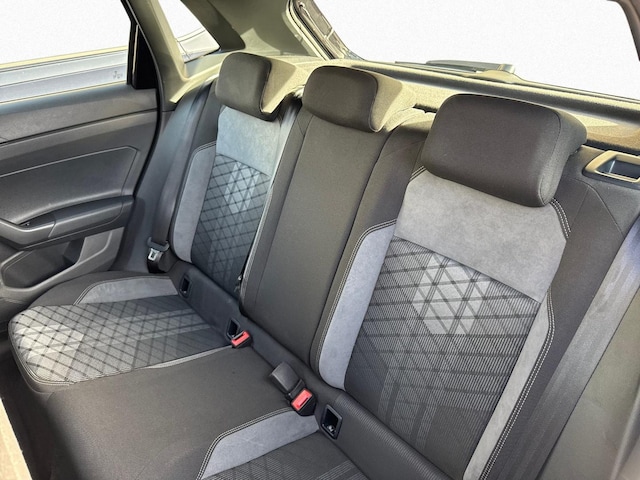 Volkswagen Polo 1.0 TSI DSG R-Line