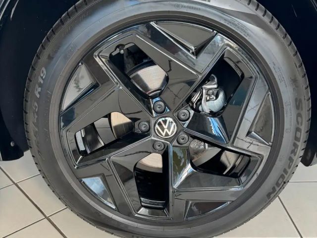 Volkswagen Tiguan 1.5 eTSI R-Line