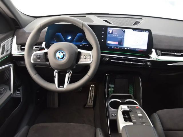 BMW iX2 eDrive20