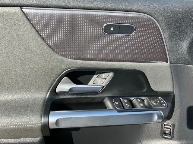 Mercedes-Benz EQB 300 4MATIC