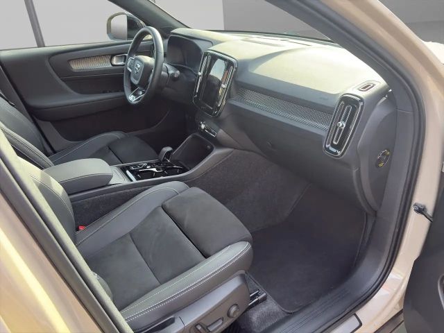 Volvo XC40 Dark Plus